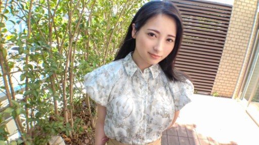 SIRO-5181 A neat and clean beauty who welcomes the third dick in her life! Even though she had only experienced normal sex, she was wanted so intensely that she squirted and scream