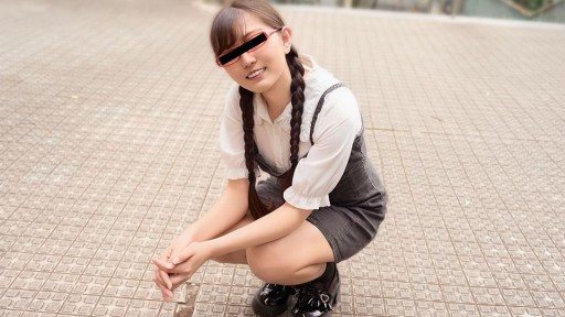 10musume 021426_01 A girl with red glasses who is also interested in developing her buttocks